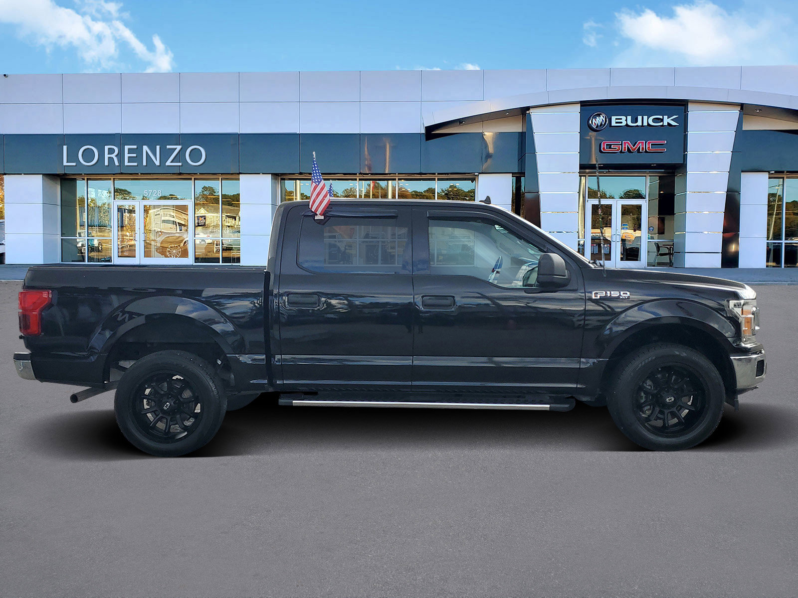 Used 2020 Ford F150 XLT image 4