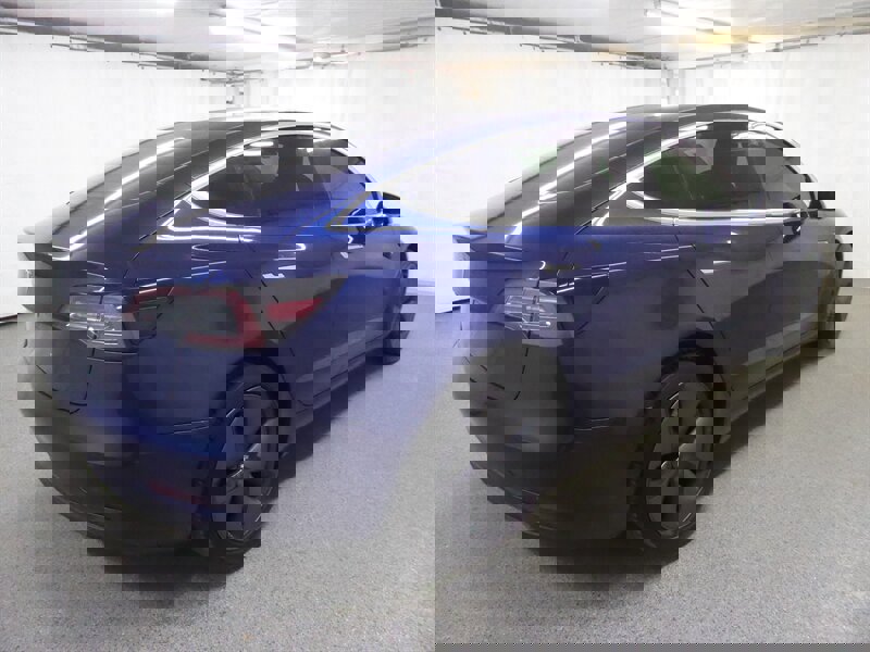 Used 2018 Tesla Model 3 image 7