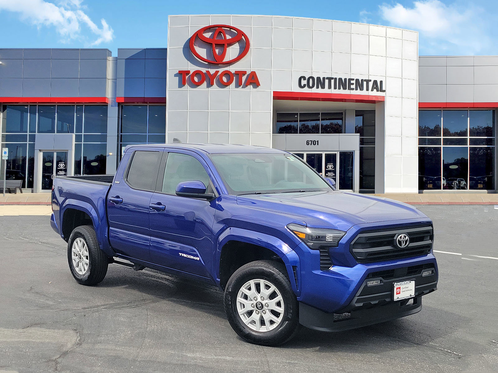 Certified 2025 Toyota Tacoma SR5 image 2
