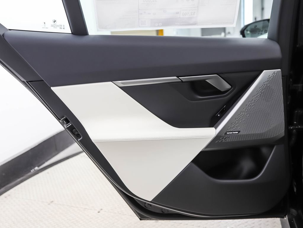 New 2026 BMW 530i xDrive w/ Premium Package image 21