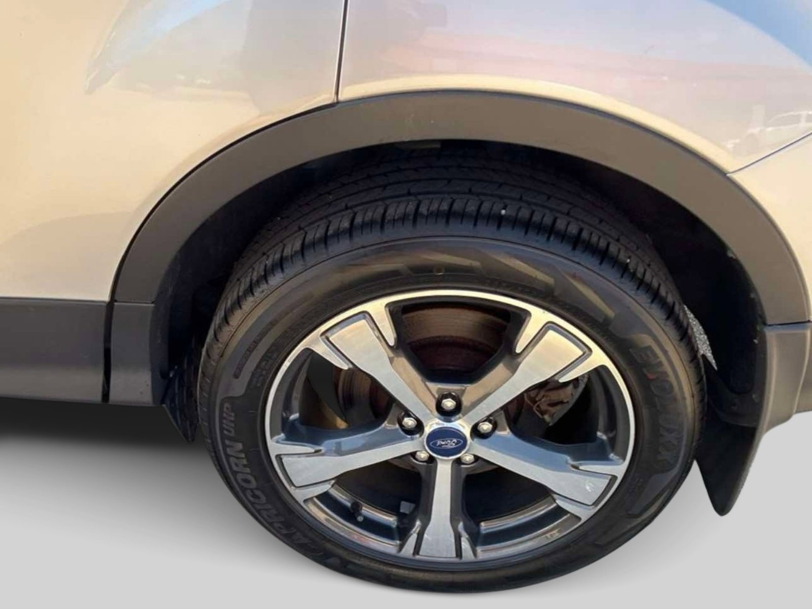 Used 2018 Ford Escape SEL AWD/4WD image 9