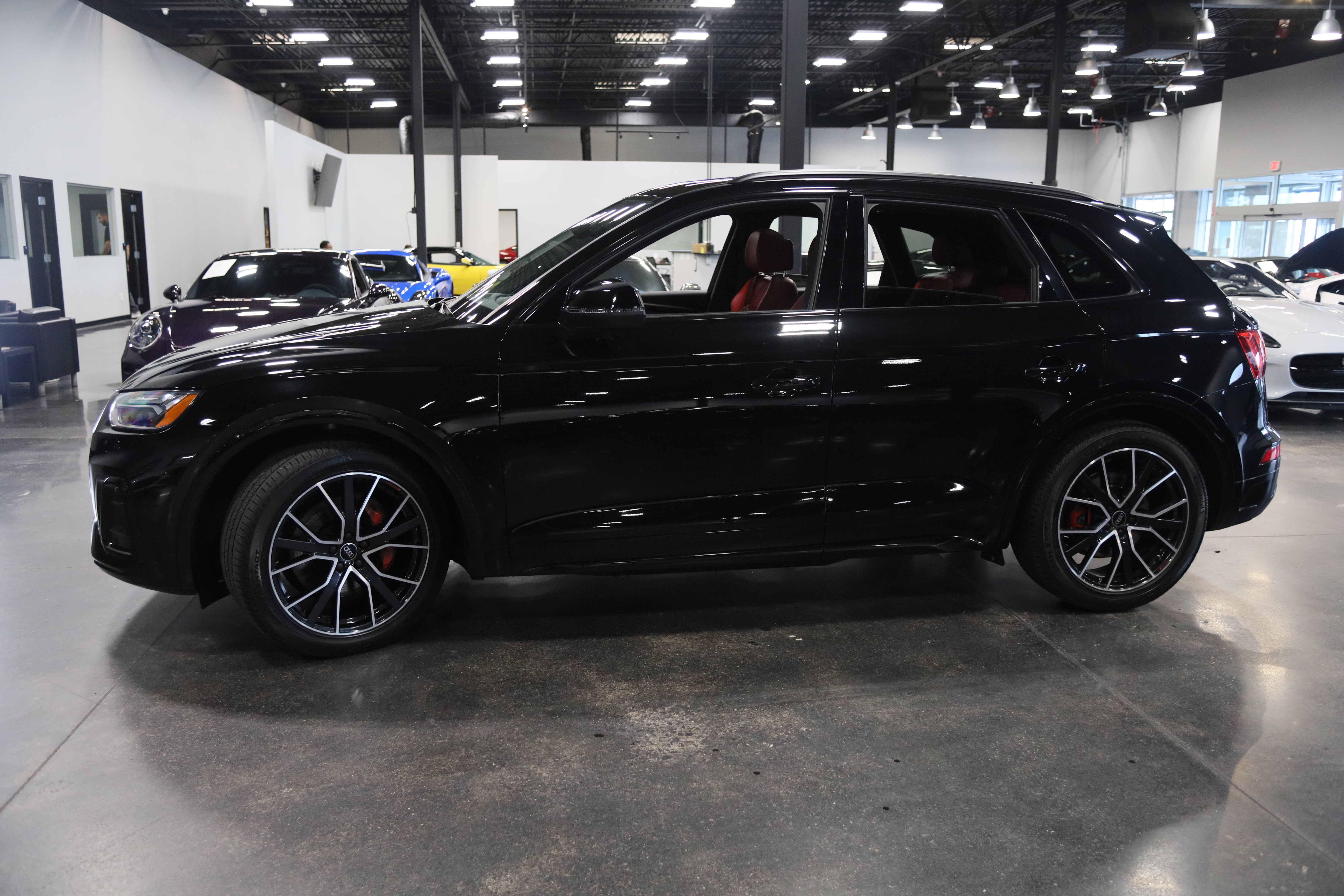 Used 2023 Audi SQ5 Premium Plus w/ Premium Plus Package AWD/4WD image 9