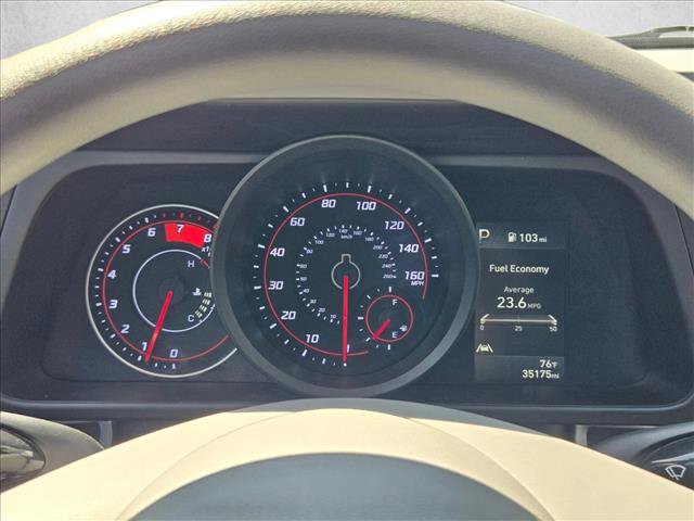 Used 2023 Hyundai Elantra SEL w/ Preferred Accessory Package FWD image 11