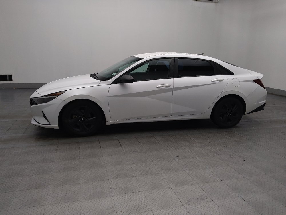 Used 2021 Hyundai Elantra SEL FWD image 2