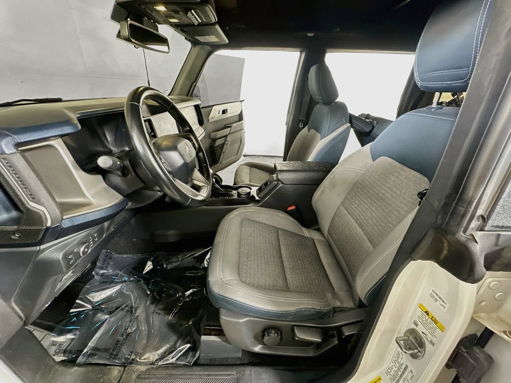 Used 2021 Ford Bronco Outer Banks w/ Sasquatch Package AWD/4WD image 17