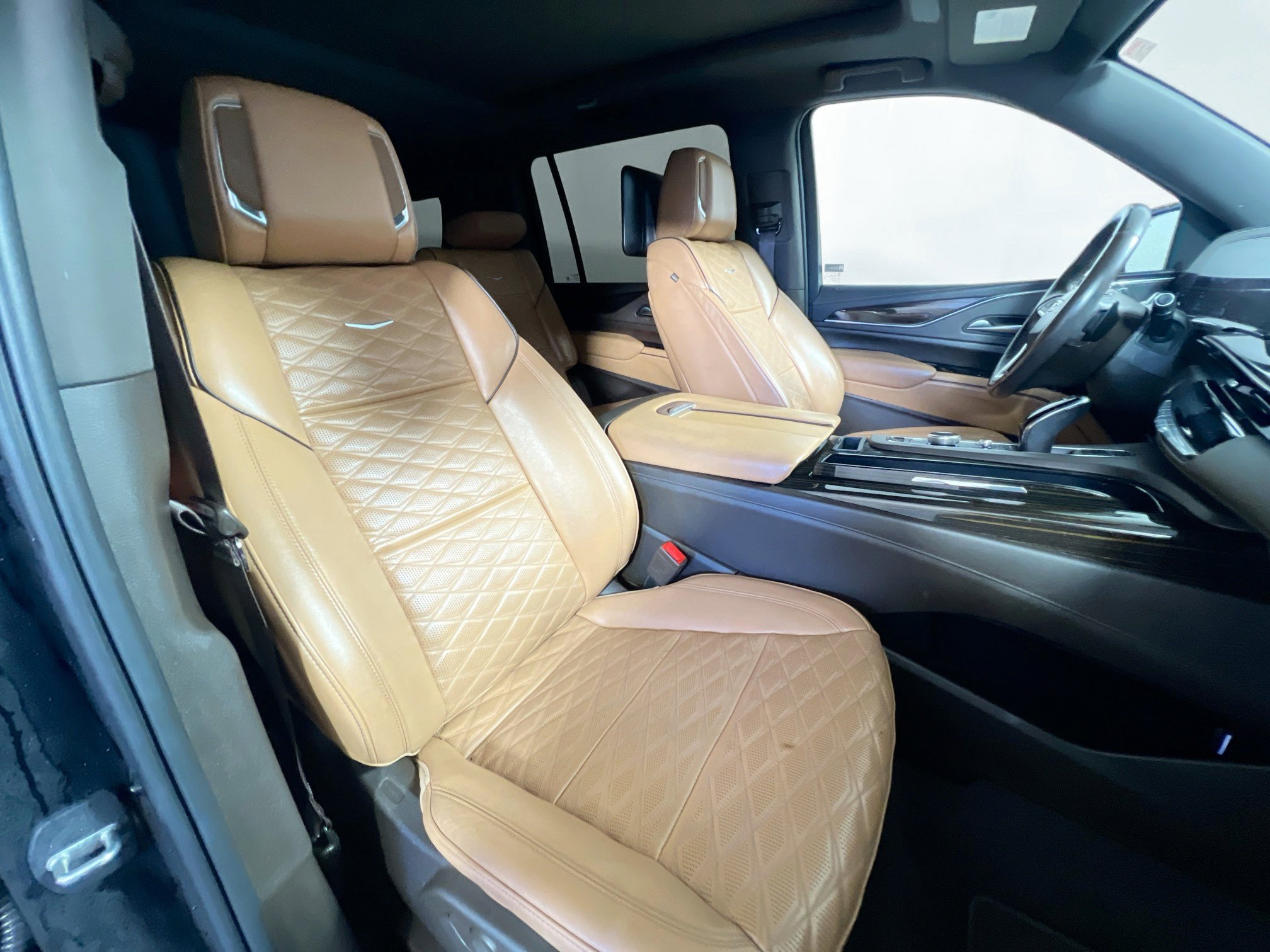 Used 2023 Cadillac Escalade ESV Sport w/ Touring Package RWD image 31