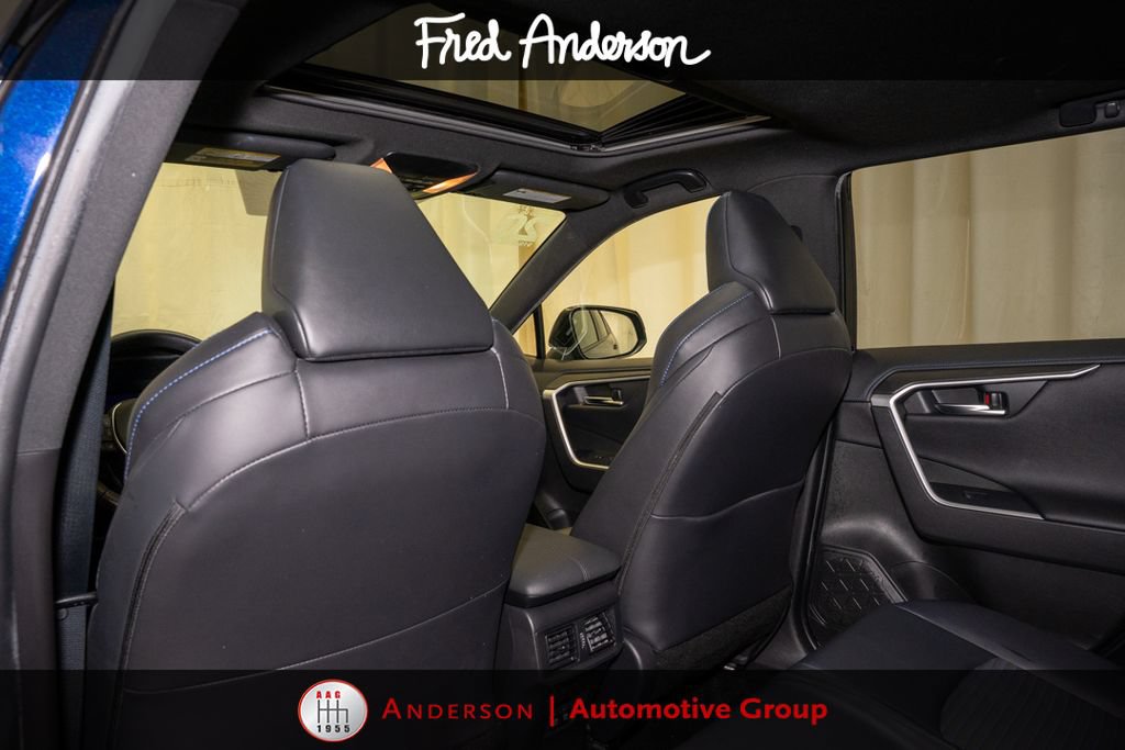 Used 2020 Toyota RAV4 XSE w/ XSE Grade Weather Package AWD/4WD image 10