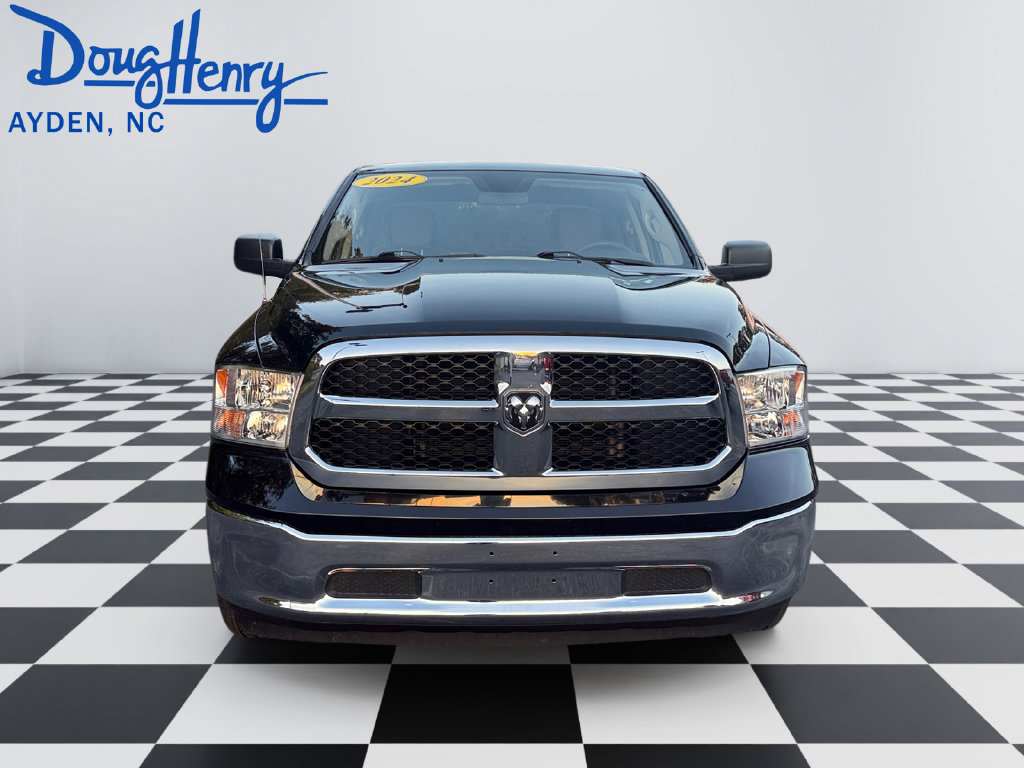 Used 2024 RAM 1500 Classic SLT AWD/4WD image 8