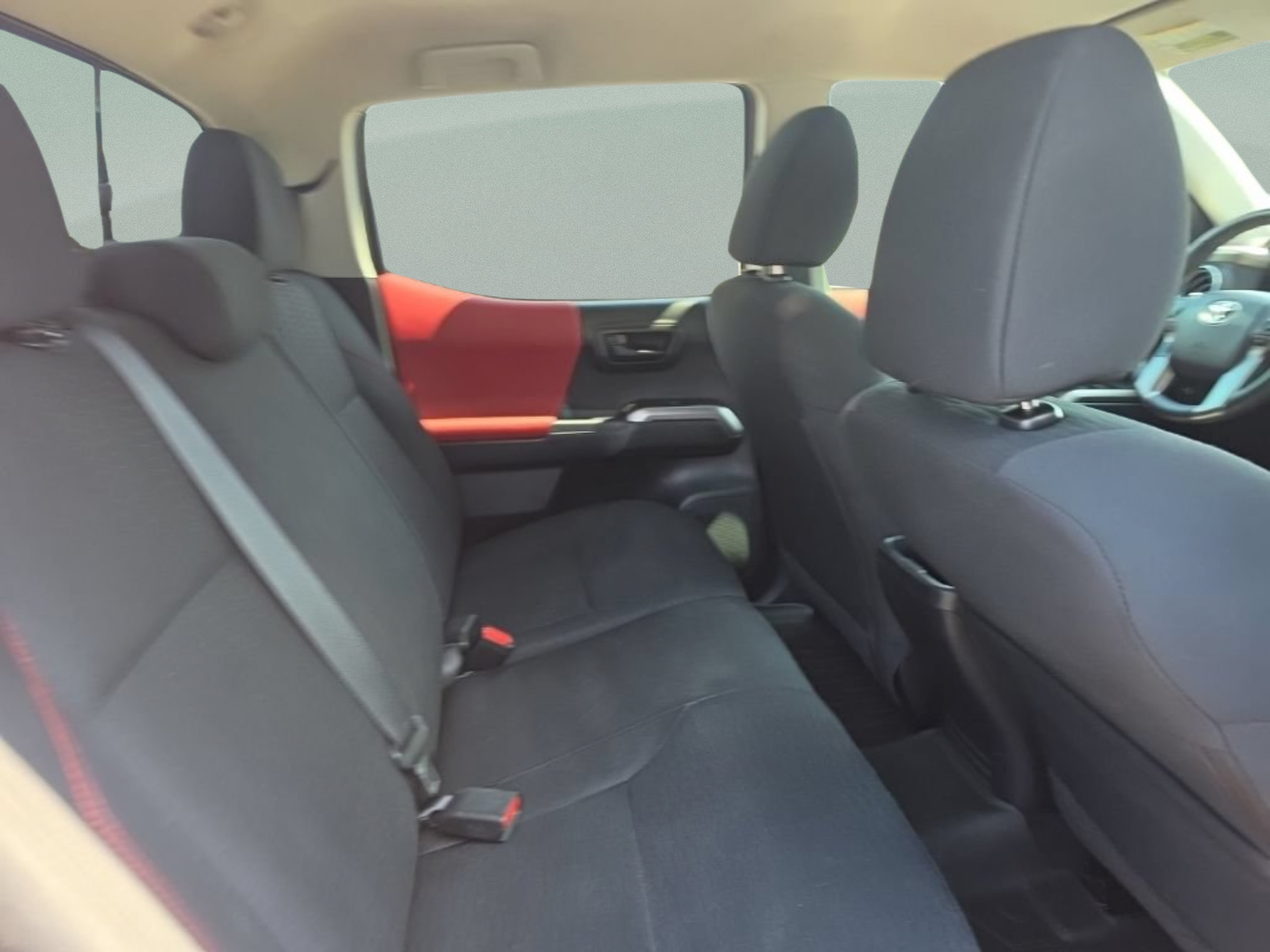 Used 2017 Toyota Tacoma SR5 w/ Tow Package RWD image 31