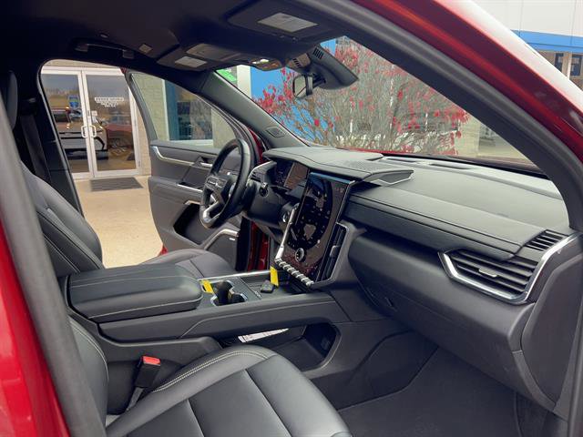 Used 2024 GMC Acadia Elevation image 20