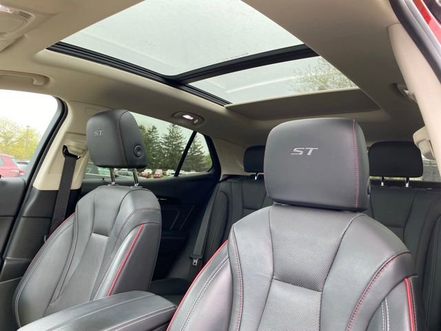 Certified 2023 Buick Envision Essence w/ Sport Touring Package AWD/4WD image 2
