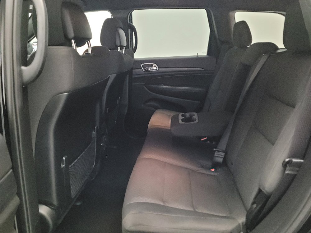 Used 2019 Jeep Grand Cherokee Laredo RWD image 18