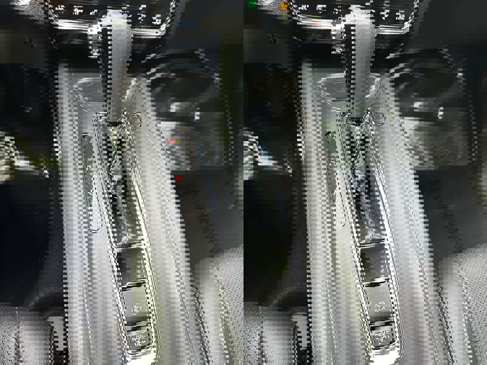 Used 2020 Honda HR-V Touring image 20