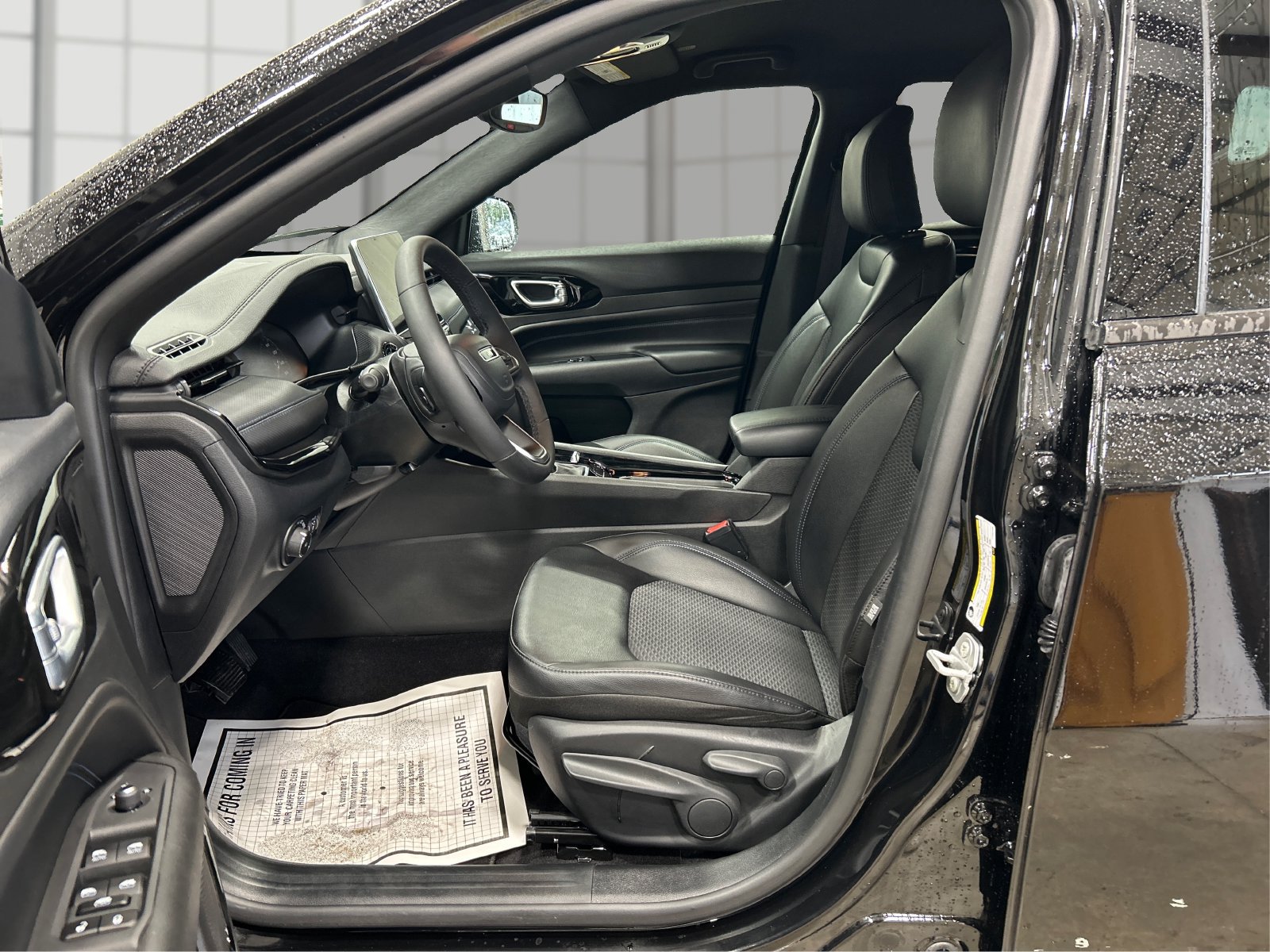 New 2026 Jeep Compass Latitude AWD/4WD image 9