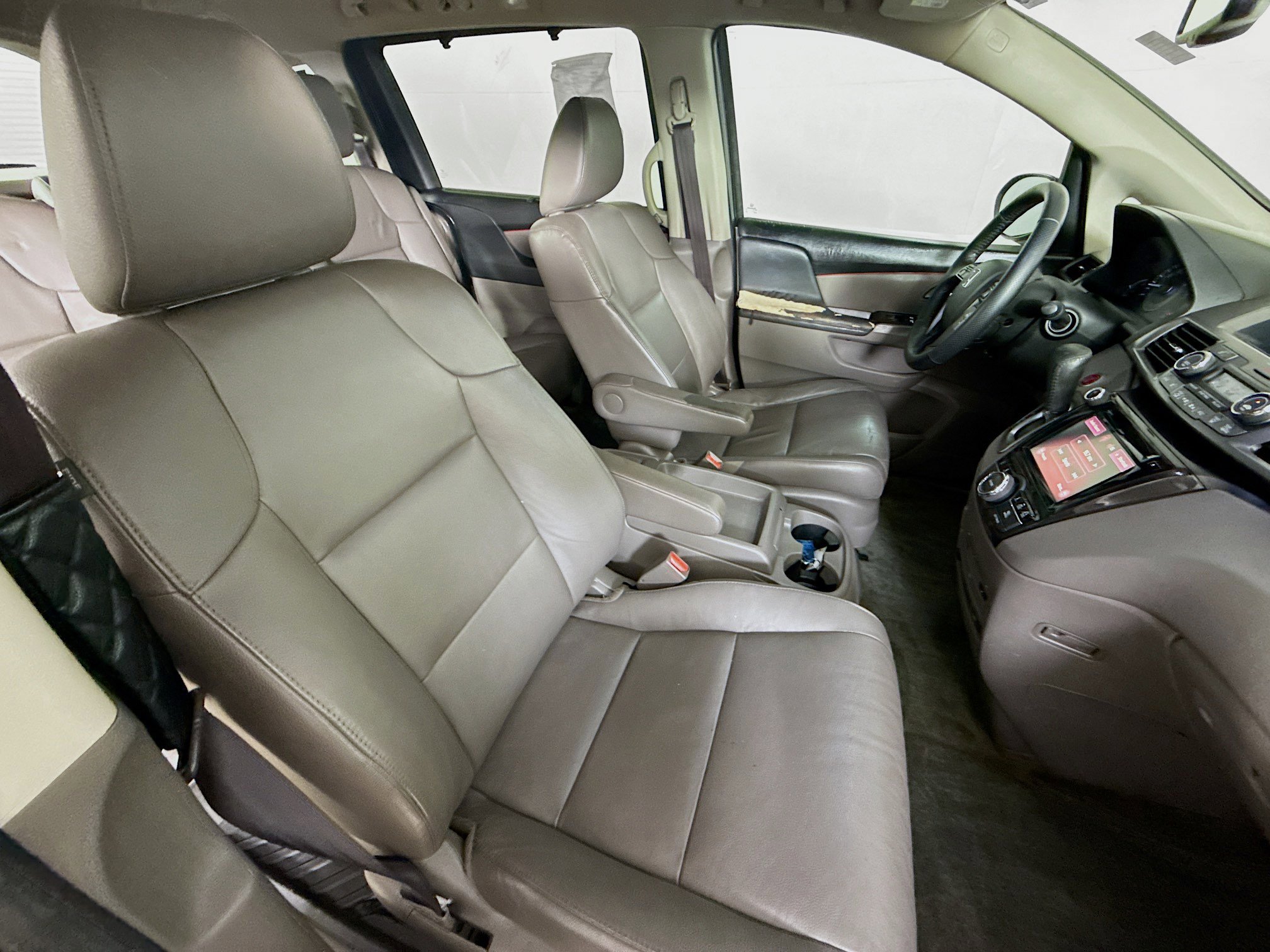 Used 2015 Honda Odyssey Touring image 39