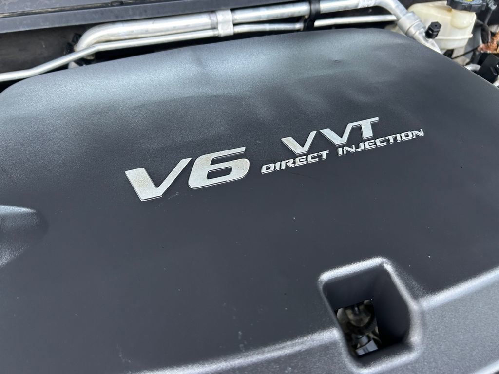 Used 2018 GMC Canyon Denali image 30