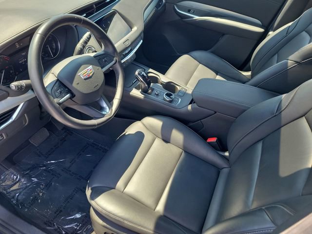 Used 2022 Cadillac XT4 Premium Luxury w/ Enhanced Visibility Package image 16
