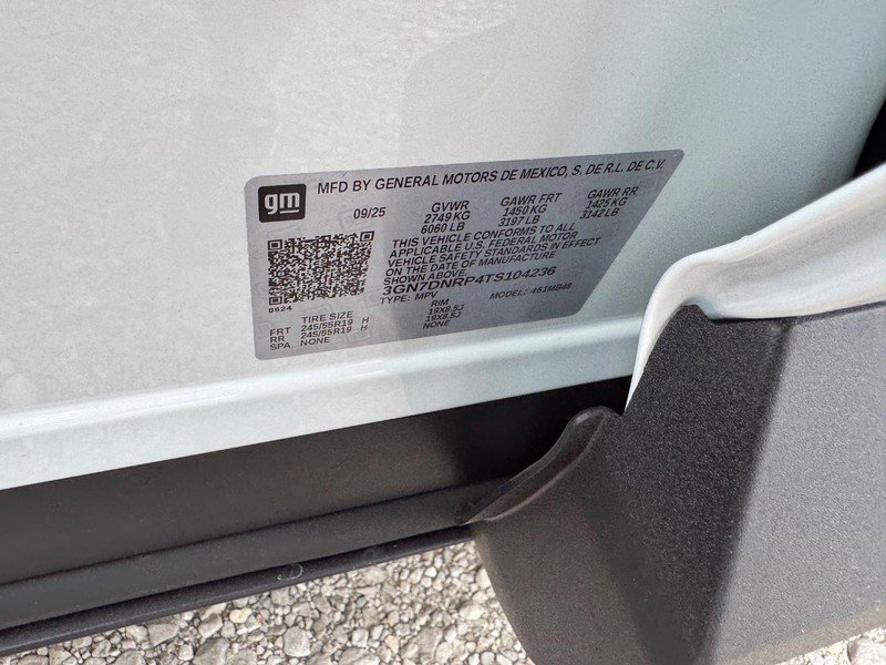 New 2026 Chevrolet Equinox EV LT image 17