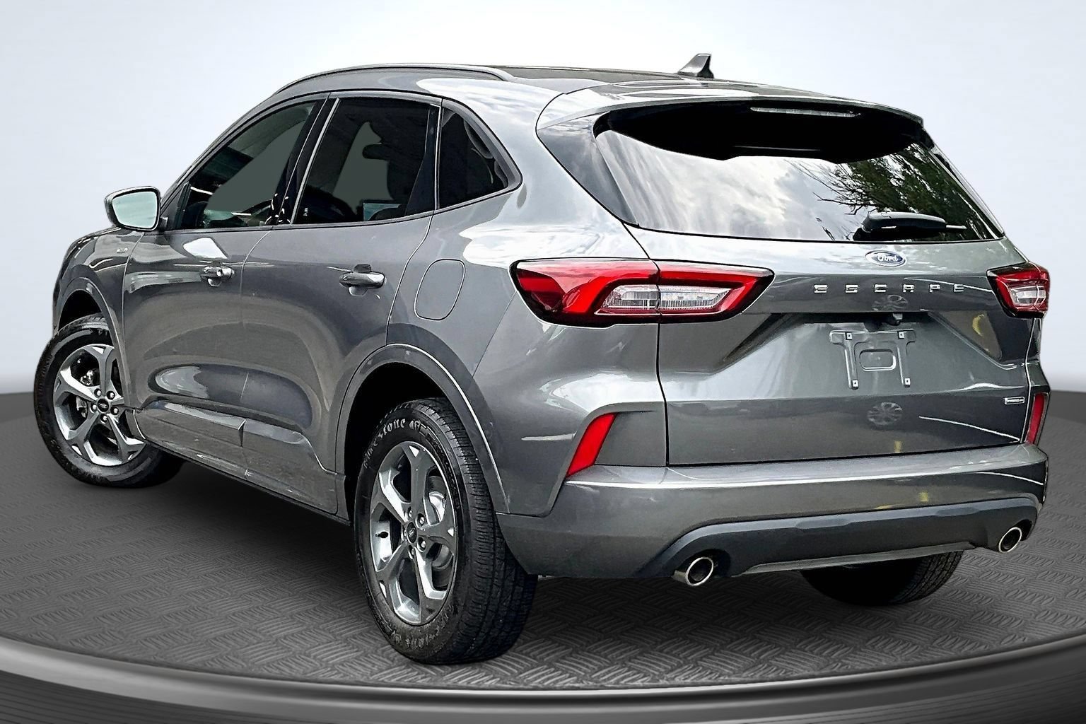 Used 2023 Ford Escape ST-Line Select AWD/4WD image 3