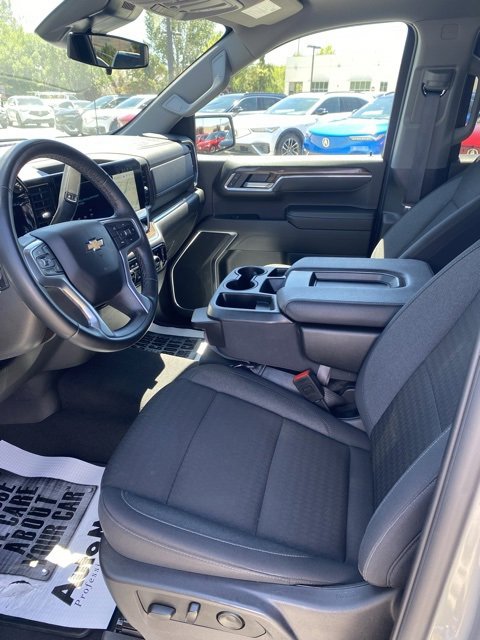 Used 2025 Chevrolet Silverado 1500 LT image 12
