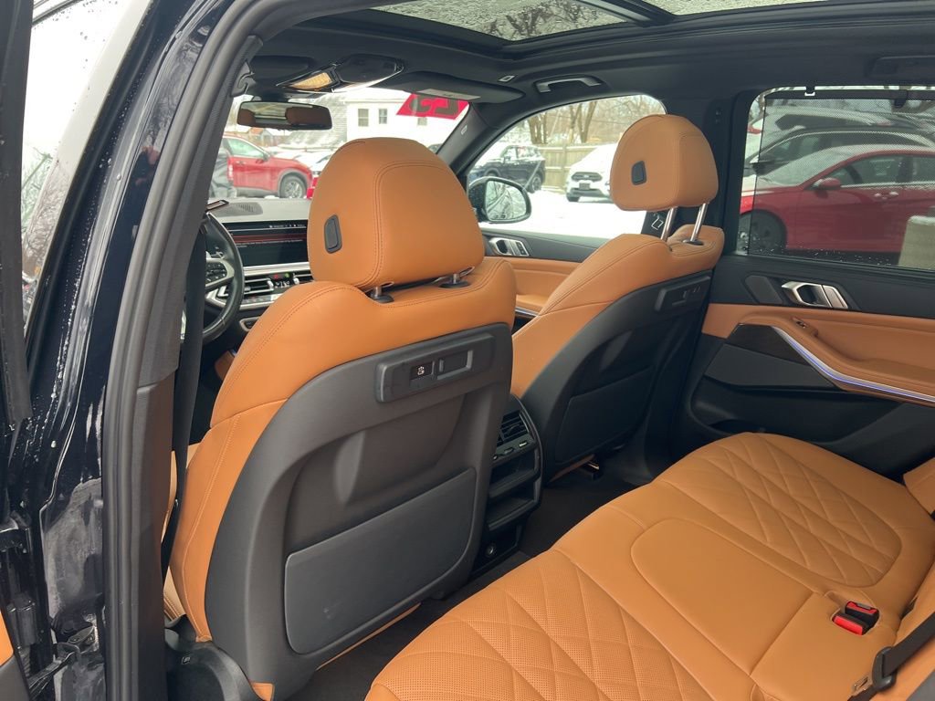 Used 2023 BMW X5 xDrive40i w/ M Sport Package image 10