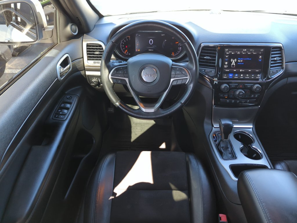 Used 2021 Jeep Grand Cherokee Laredo X AWD/4WD image 13