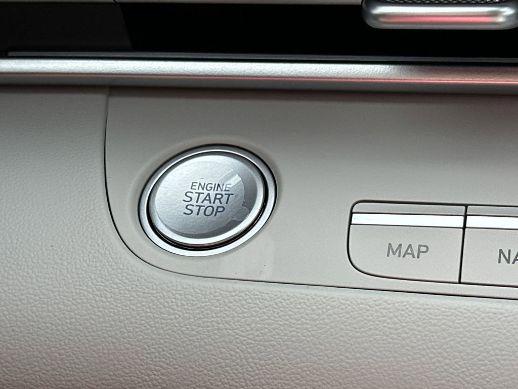 New 2026 Hyundai Elantra Limited image 31