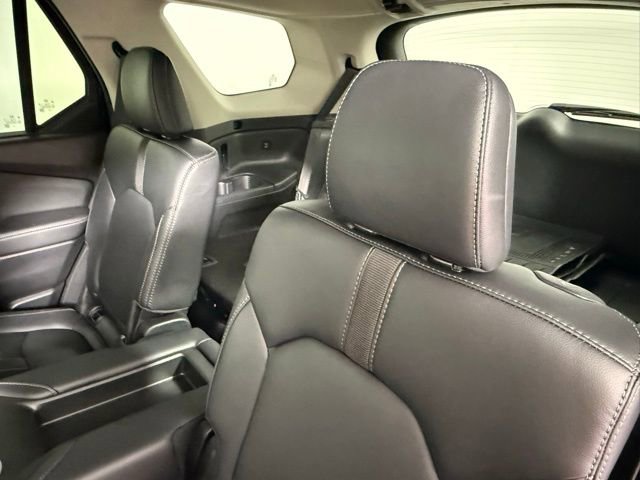 Used 2025 Honda Pilot EX-L image 37