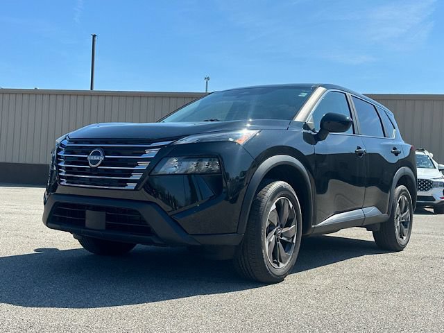 Used 2025 Nissan Rogue SV FWD image 1