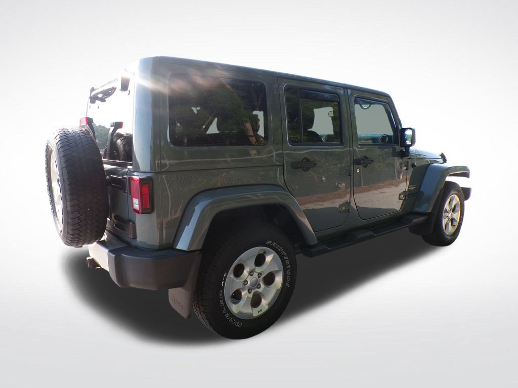 Used 2015 Jeep Wrangler Unlimited Sahara w/ Connectivity Group AWD/4WD image 7