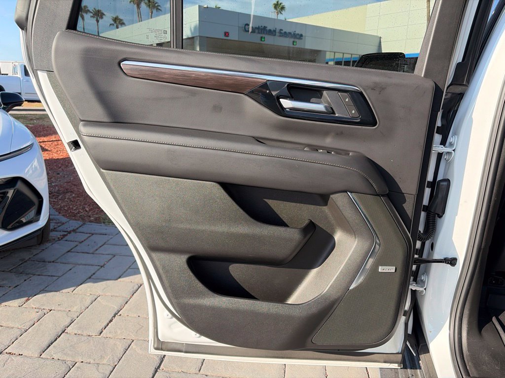 Used 2026 Chevrolet Tahoe LT w/ Comfort Package RWD image 19