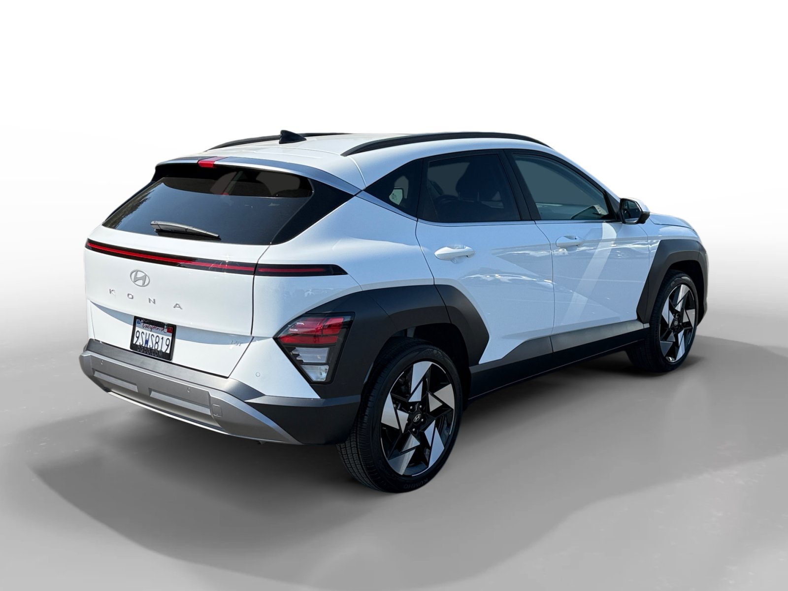 Certified 2025 Hyundai Kona Limited FWD image 5