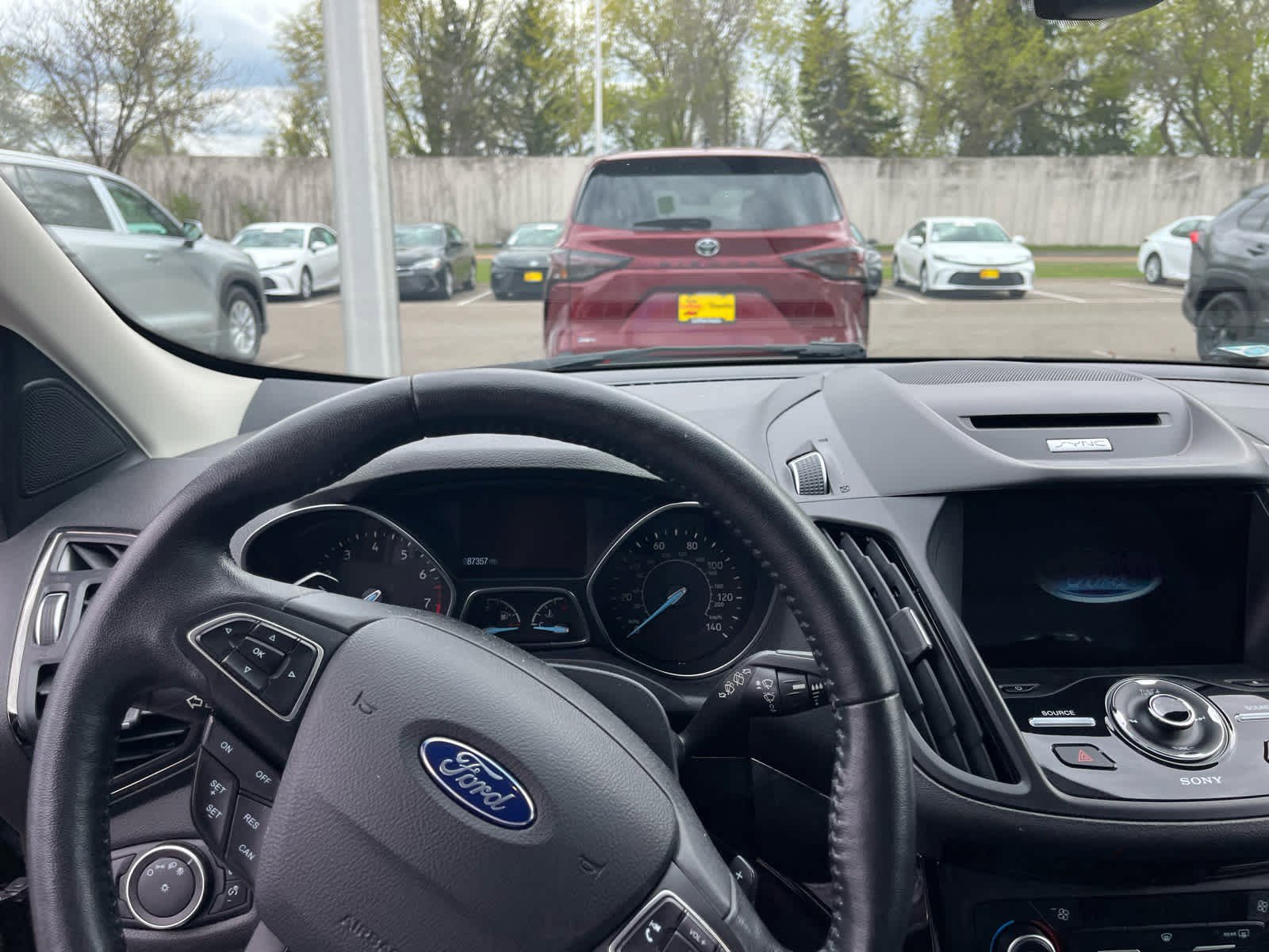 Used 2018 Ford Escape Titanium AWD/4WD image 9