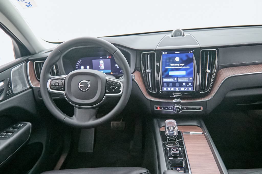 Certified 2023 Volvo XC60 B6 Ultimate w/ Climate Package AWD/4WD image 28