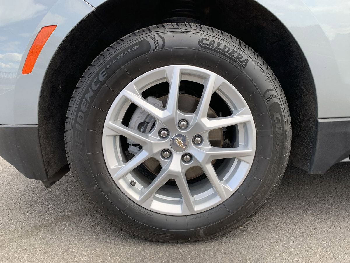 Used 2024 Chevrolet Equinox LT image 11