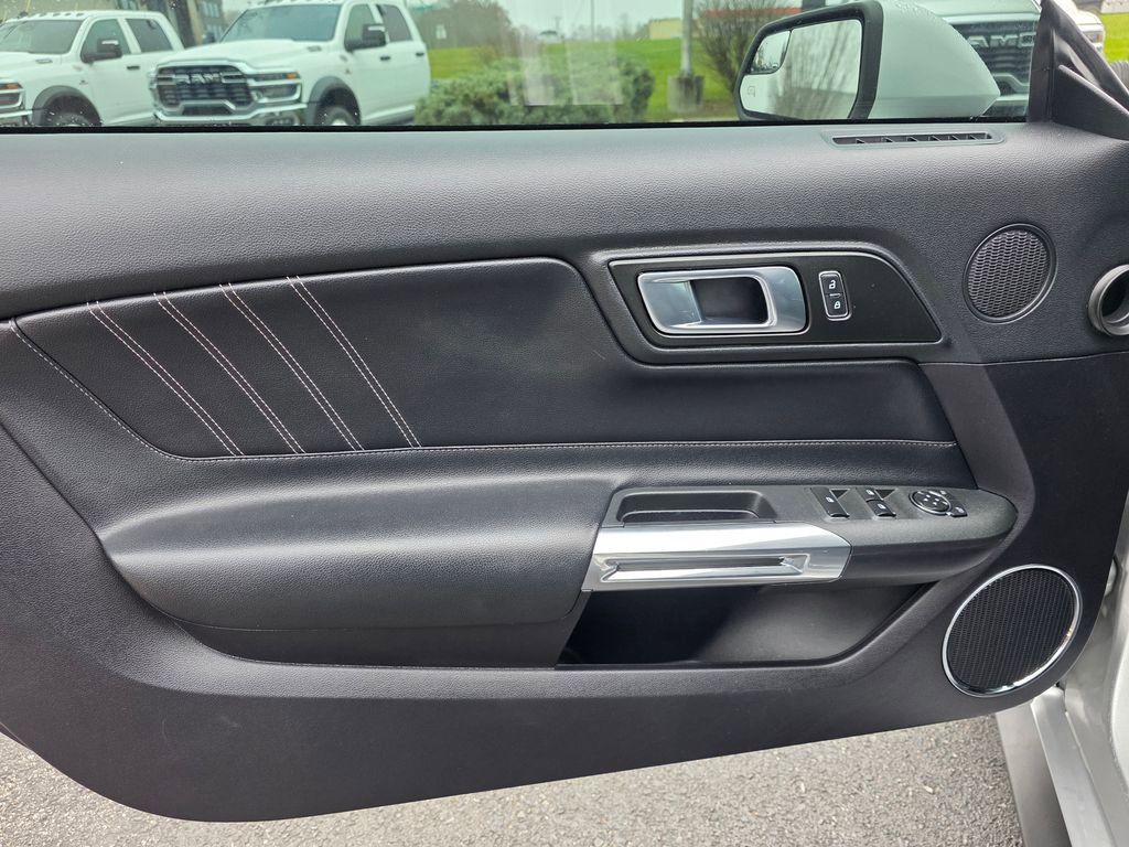 Used 2019 Ford Mustang Premium image 15