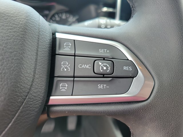 Used 2025 Jeep Compass Limited AWD/4WD image 18