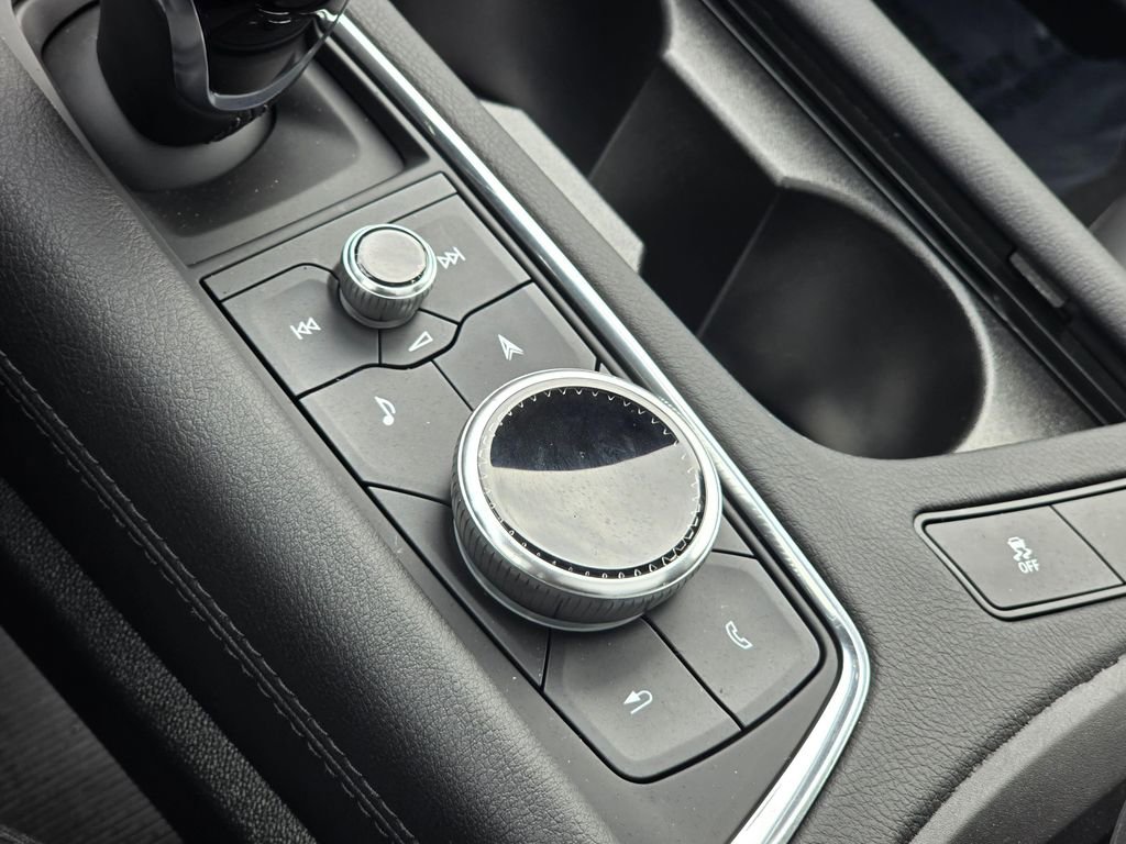 Used 2025 Cadillac XT5 Premium Luxury w/ Technology Package image 37