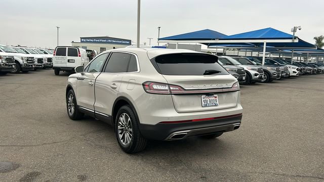 Used 2022 Lincoln Nautilus FWD w/ Premium Package image 5