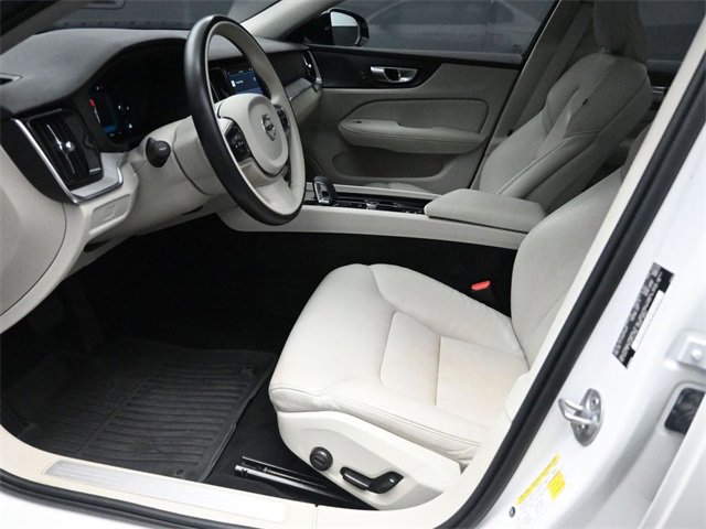 Used 2024 Volvo S60 B5 Plus w/ Climate Package image 17