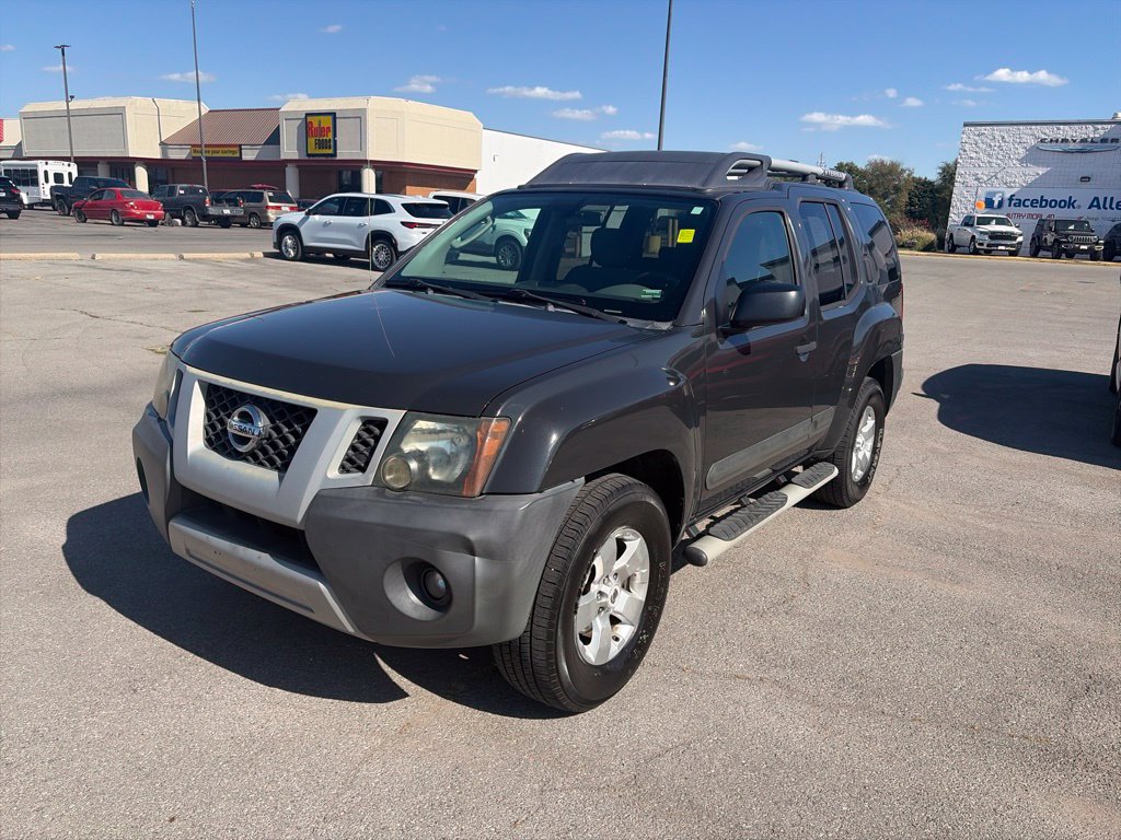 Used 2011 Nissan Xterra S w/ 4X2 Value Package RWD image 2