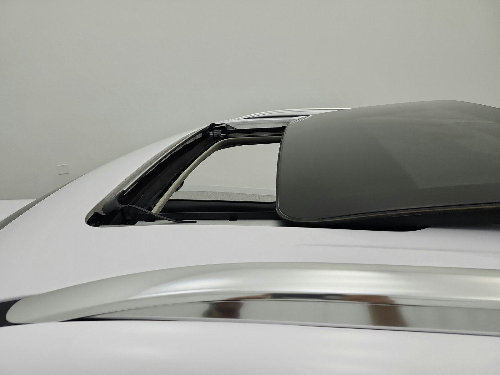 Used 2022 Kia Telluride SX w/ Towing Package image 15