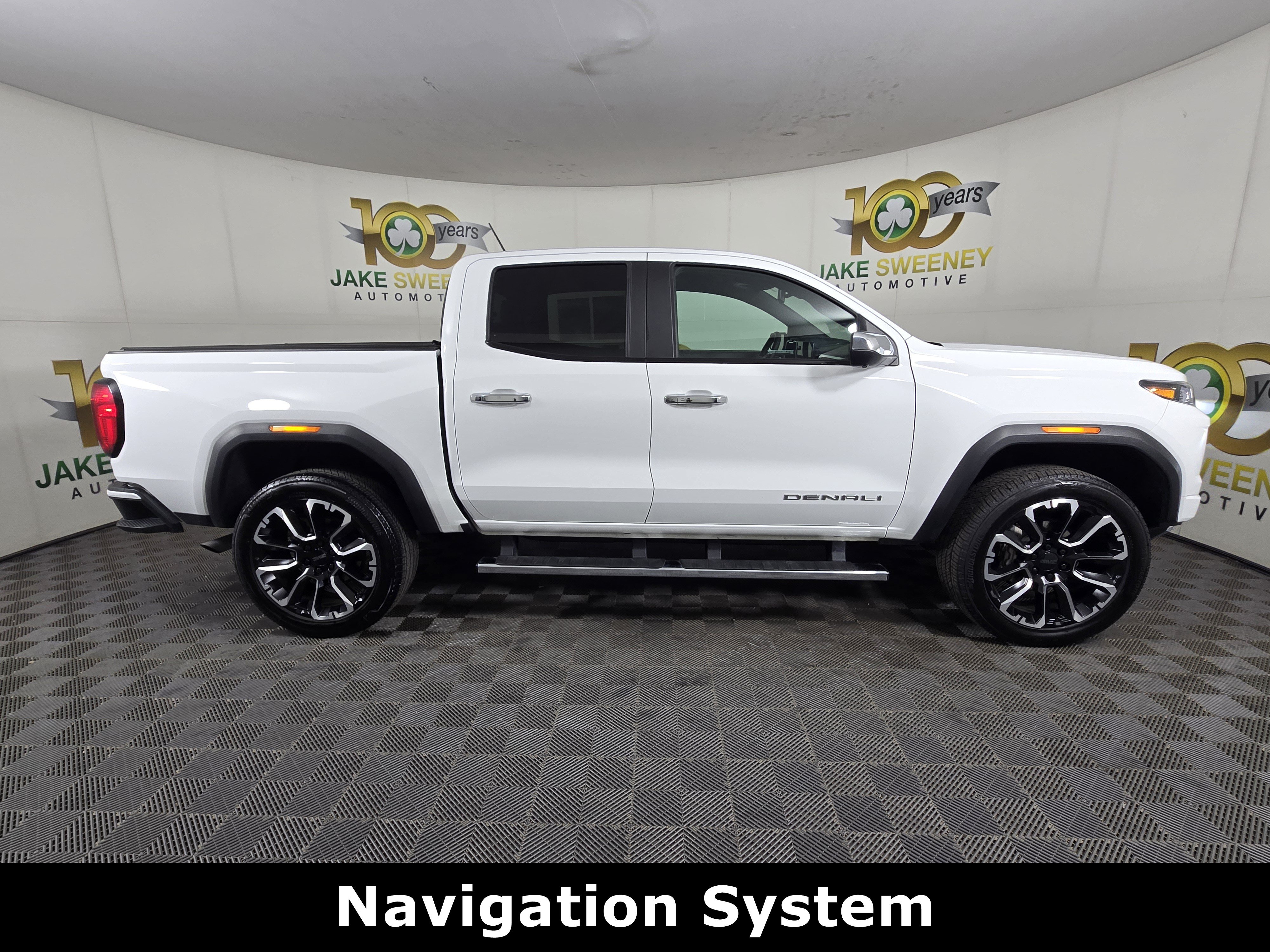 Certified 2025 GMC Canyon Denali AWD/4WD image 10