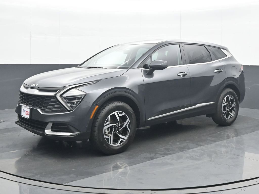 Used 2024 Kia Sportage LX image 2