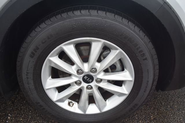 Used 2019 Kia Sorento LX image 43