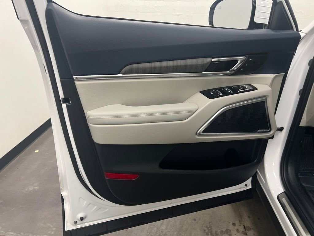 Used 2023 Kia Telluride SX Prestige image 12