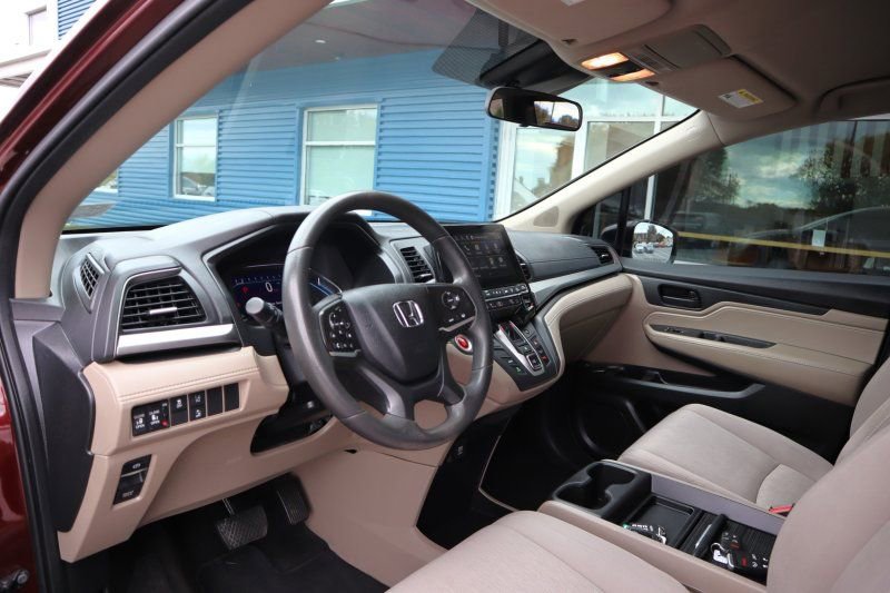 Used 2019 Honda Odyssey EX image 10