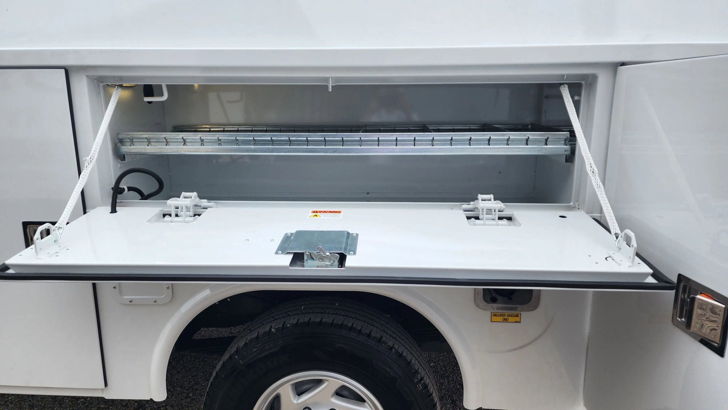 Used 2024 Ford E-350 and Econoline 350 Super Duty w/ Power Windows & Locks Group image 23