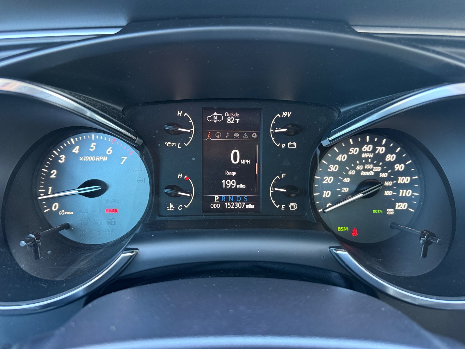 Used 2018 Toyota Sequoia Platinum AWD/4WD image 11
