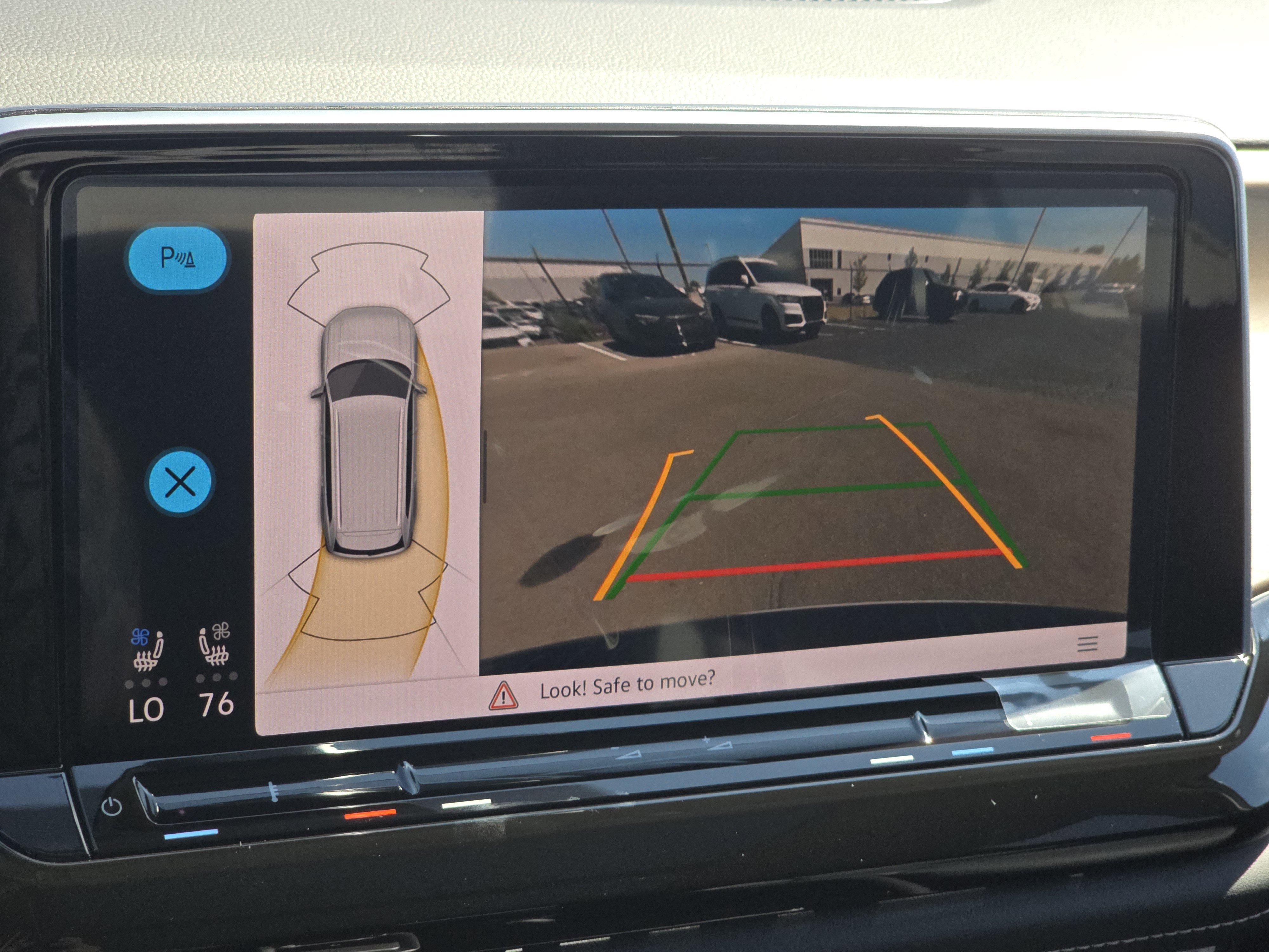 New 2026 Volkswagen Atlas SE image 24